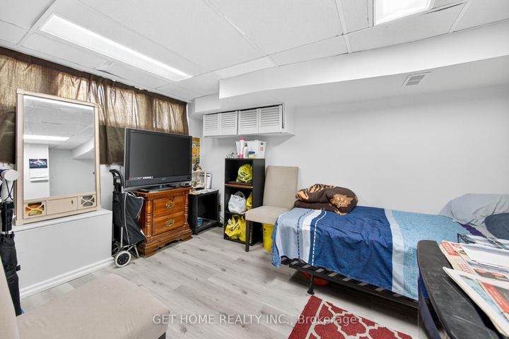 Photo 26 at 18 SHIER Drive, Woburn, Toronto
