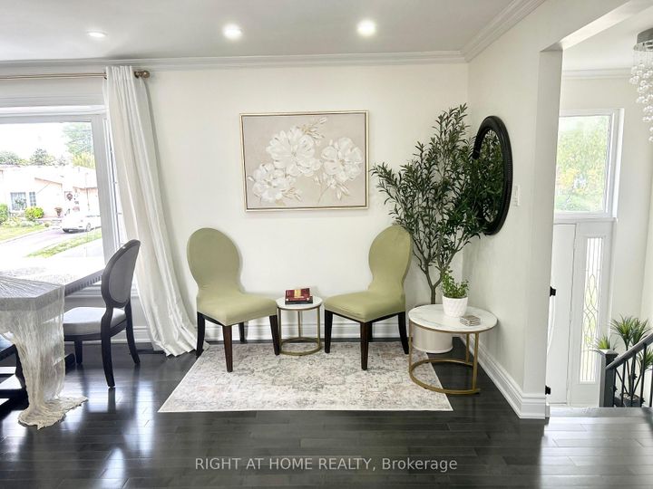 Photo 6 at 808 Sanok Drive, West Shore, Pickering