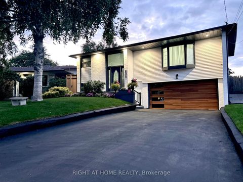 Photo 1 at 808 Sanok Drive, West Shore, Pickering