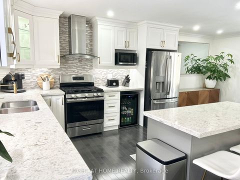 Photo 14 at 808 Sanok Drive, West Shore, Pickering