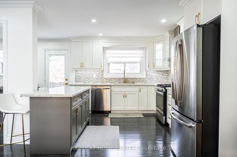 Photo 15 at 808 Sanok Drive, West Shore, Pickering