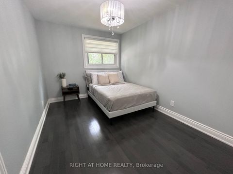 Photo 17 at 808 Sanok Drive, West Shore, Pickering