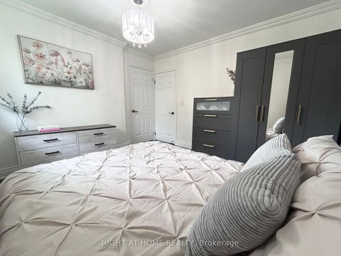 Photo 25 at 808 Sanok Drive, West Shore, Pickering