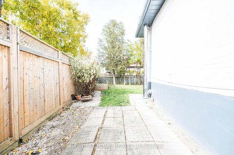 Photo 44 at 808 Sanok Drive, West Shore, Pickering