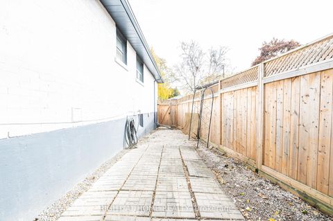 Photo 45 at 808 Sanok Drive, West Shore, Pickering