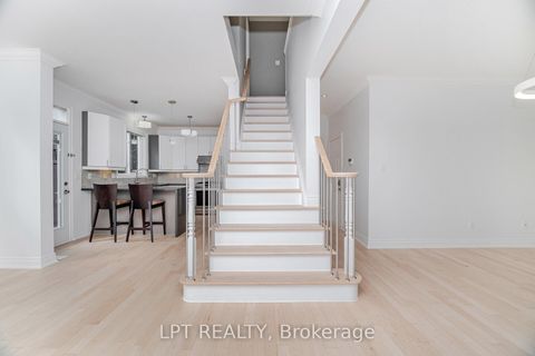Photo 11 at 2270 Dunforest Crescent, WM Westmount, Oakville