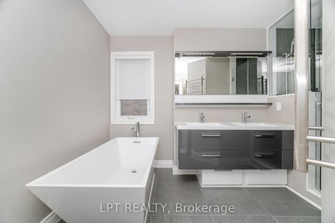 Photo 14 at 2270 Dunforest Crescent, WM Westmount, Oakville