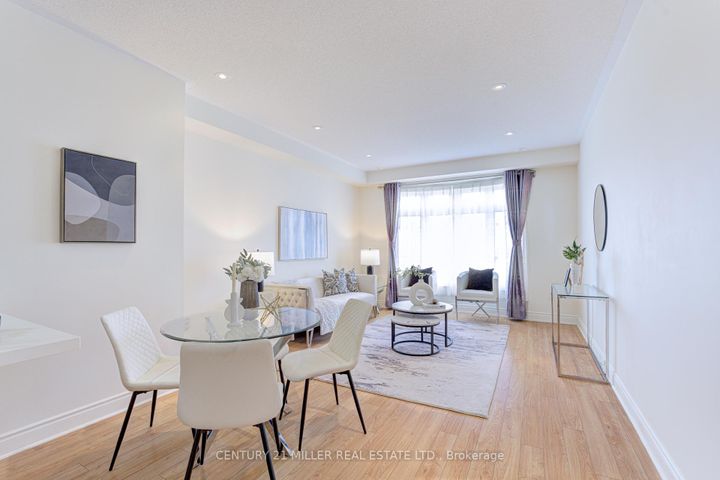 Photo 2 at 2419 Baronwood Drive, WM Westmount, Oakville