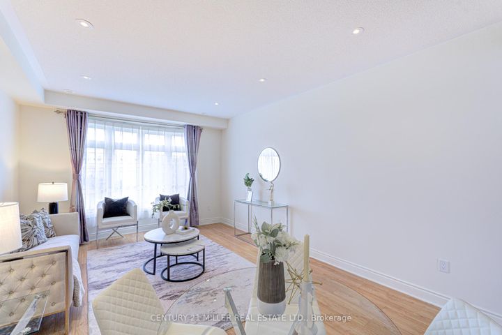 Photo 6 at 2419 Baronwood Drive, WM Westmount, Oakville