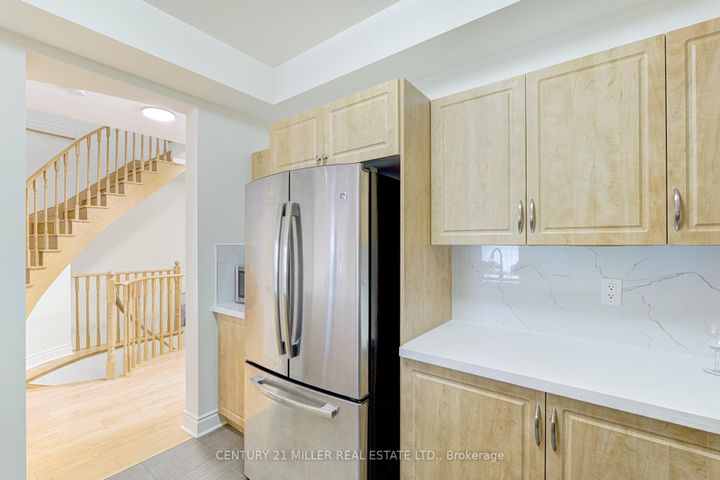 Photo 14 at 2419 Baronwood Drive, WM Westmount, Oakville