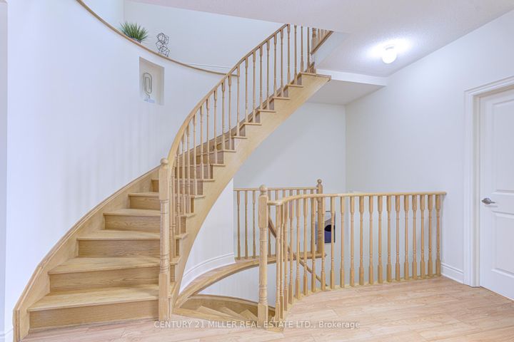 Photo 25 at 2419 Baronwood Drive, WM Westmount, Oakville