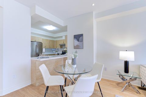 Photo 4 at 2419 Baronwood Drive, WM Westmount, Oakville