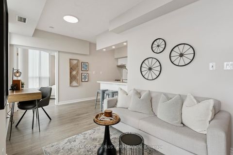 Photo 2 at 1221 - 230 Queens Quay W, Waterfront Communities C1, Toronto