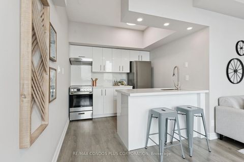 Photo 4 at 1221 - 230 Queens Quay W, Waterfront Communities C1, Toronto