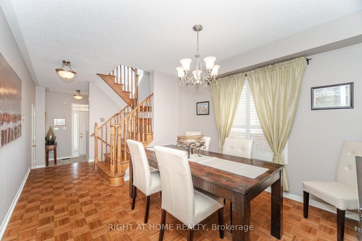 Photo 2 at 910 Oaktree Crescent, Summerhill Estates, Newmarket