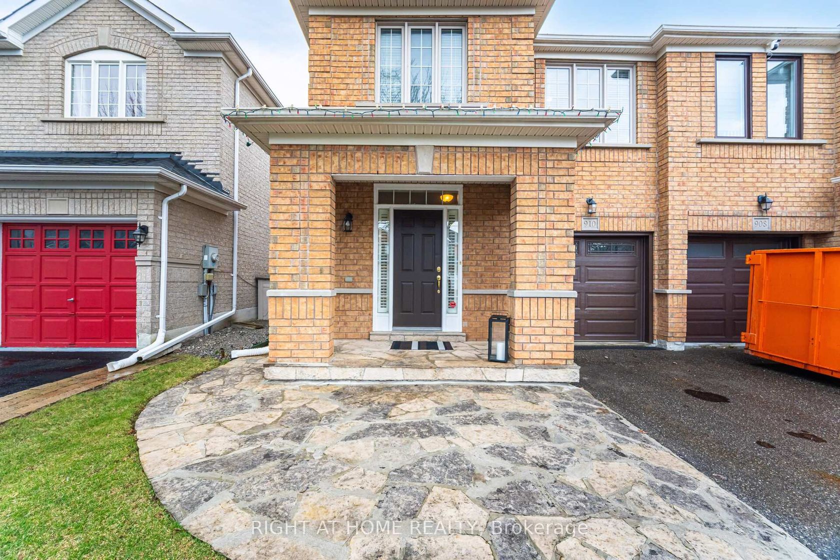 910 Oaktree Crescent, Summerhill Estates, Newmarket 2