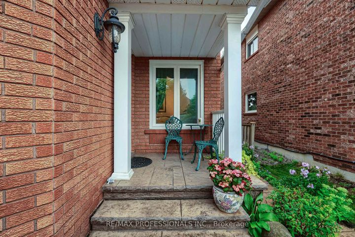 Photo 6 at 183 Barber Drive, Georgetown, Halton Hills