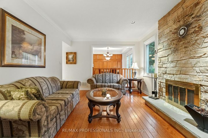 Photo 14 at 183 Barber Drive, Georgetown, Halton Hills