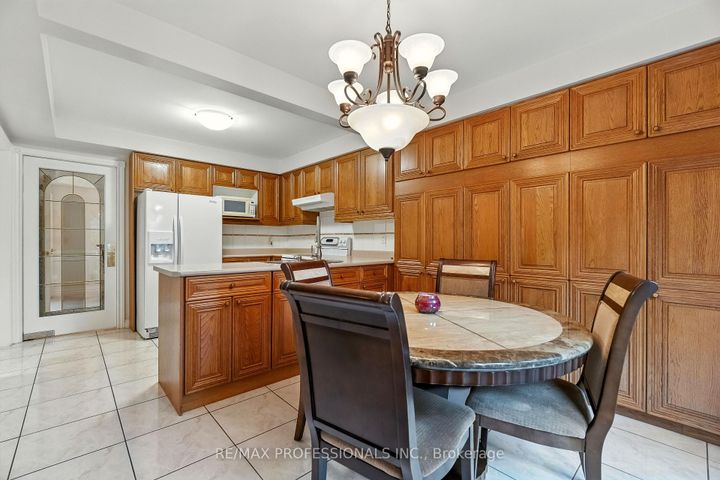 Photo 16 at 183 Barber Drive, Georgetown, Halton Hills