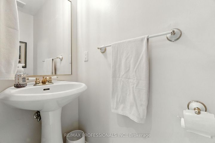 Photo 20 at 183 Barber Drive, Georgetown, Halton Hills