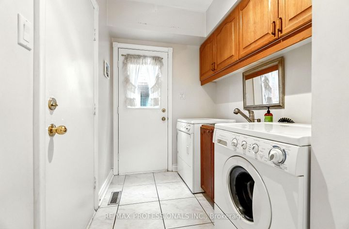Photo 21 at 183 Barber Drive, Georgetown, Halton Hills