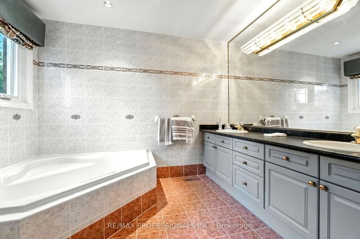 Photo 26 at 183 Barber Drive, Georgetown, Halton Hills