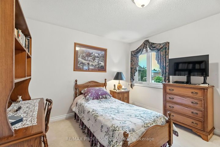 Photo 29 at 183 Barber Drive, Georgetown, Halton Hills