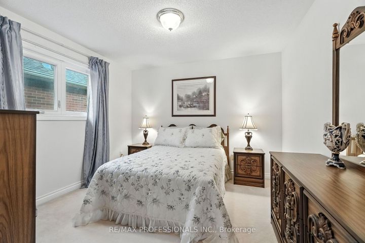 Photo 30 at 183 Barber Drive, Georgetown, Halton Hills