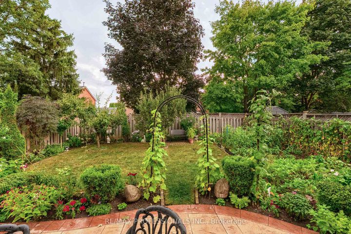 Photo 38 at 183 Barber Drive, Georgetown, Halton Hills