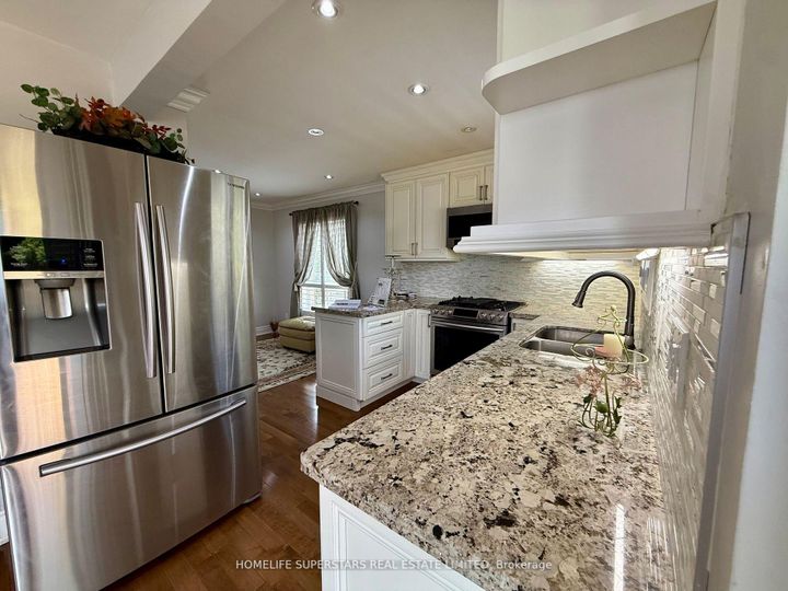 Photo 16 at 6 Farley Road, Fletcher's West, Brampton