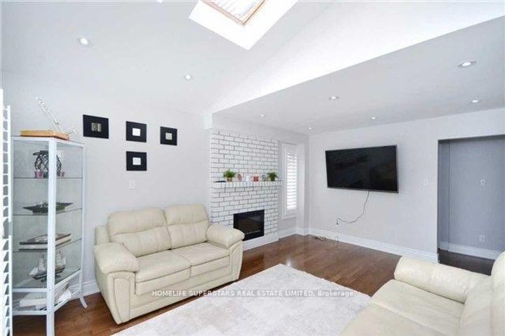 Photo 29 at 6 Farley Road, Fletcher's West, Brampton