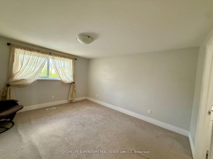 Photo 31 at 6 Farley Road, Fletcher's West, Brampton