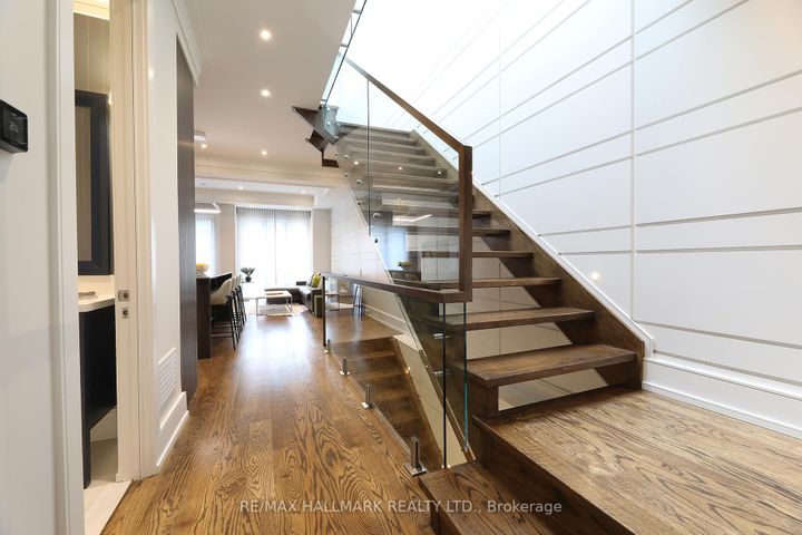 Photo 9 at 159 Roe Avenue, Nortown, Toronto