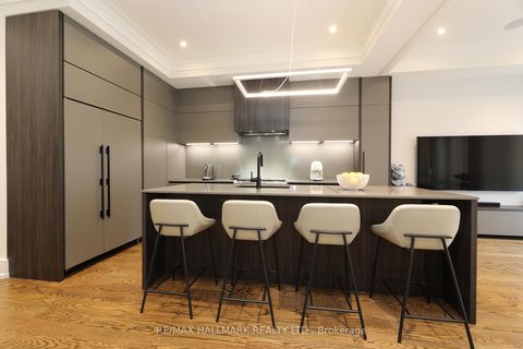 Photo 12 at 159 Roe Avenue, Nortown, Toronto
