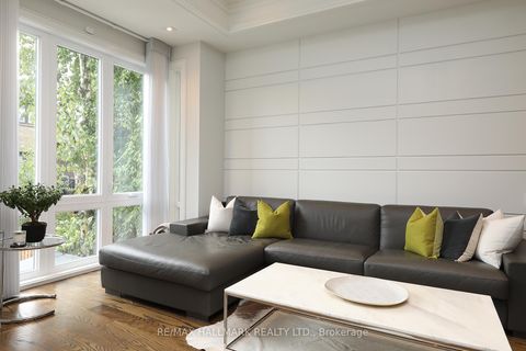Photo 16 at 159 Roe Avenue, Nortown, Toronto