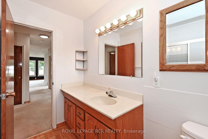 Photo 36 at 16 Cathedral Road, Brampton East, Brampton