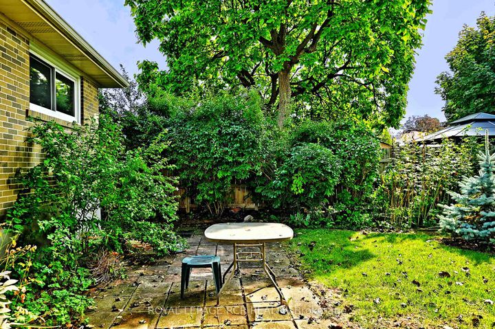 Photo 41 at 16 Cathedral Road, Brampton East, Brampton