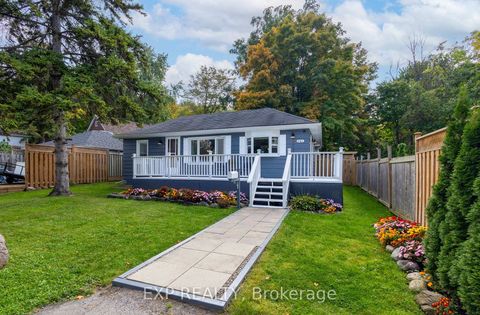 Photo 1 at 261 Glenwoods Avenue, Keswick South, Georgina