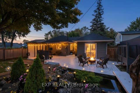 Photo 2 at 261 Glenwoods Avenue, Keswick South, Georgina