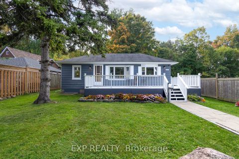 Photo 5 at 261 Glenwoods Avenue, Keswick South, Georgina