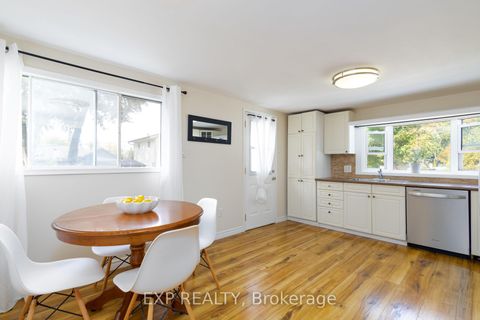 Photo 11 at 261 Glenwoods Avenue, Keswick South, Georgina
