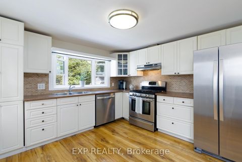 Photo 12 at 261 Glenwoods Avenue, Keswick South, Georgina