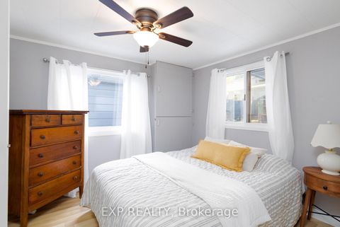 Photo 14 at 261 Glenwoods Avenue, Keswick South, Georgina