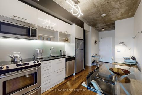 Photo 6 at 802 - 51 Trolley Crescent, Moss Park, Toronto