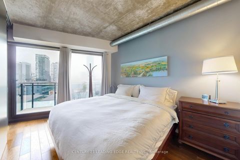 Photo 10 at 802 - 51 Trolley Crescent, Moss Park, Toronto