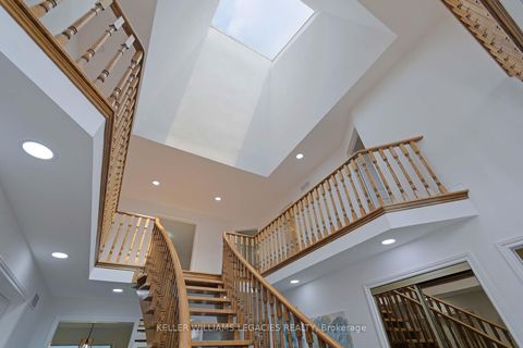 Photo 6 at 182 Oxford Street, Mill Pond, Richmond Hill