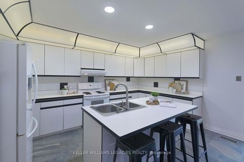 Photo 10 at 182 Oxford Street, Mill Pond, Richmond Hill