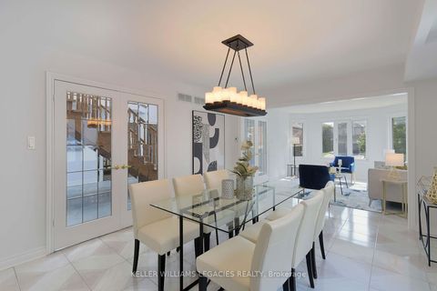 Photo 14 at 182 Oxford Street, Mill Pond, Richmond Hill