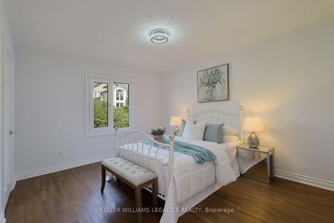 Photo 27 at 182 Oxford Street, Mill Pond, Richmond Hill