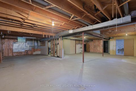 Photo 35 at 182 Oxford Street, Mill Pond, Richmond Hill